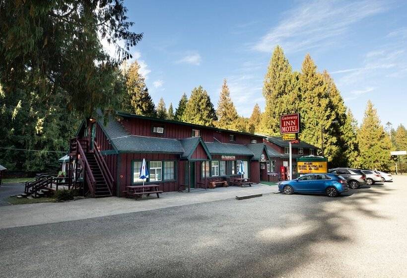 فندق Gateway Inn & Cabins