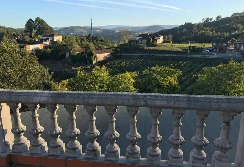 בית מלון כפרי Inatel Entre Os Rios