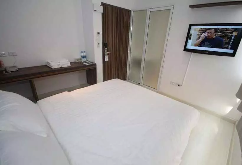 هتل Nantra Ekkamai