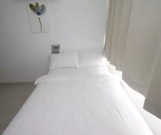 هتل Nantra Ekkamai