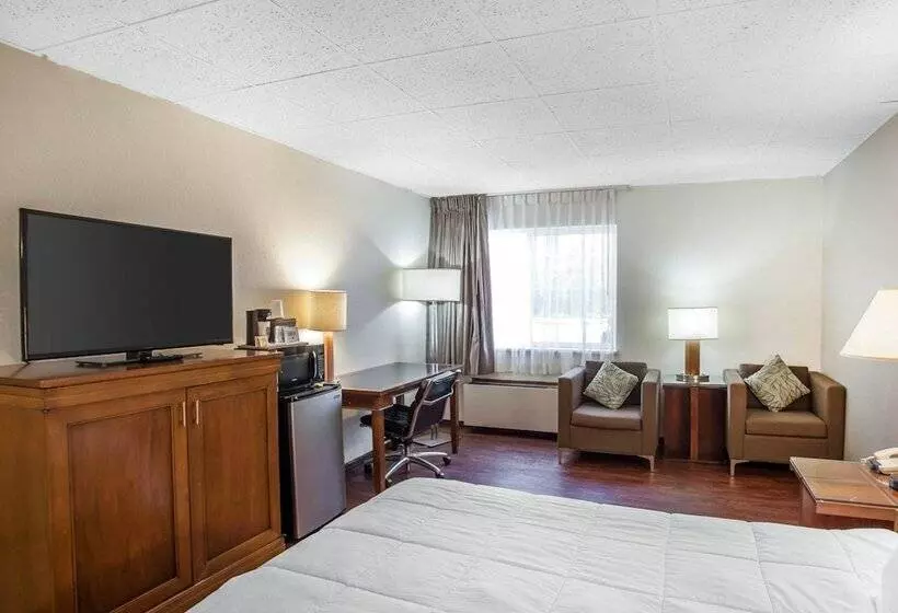 בית מלון כפרי Quality Inn & Suites Okanogan Omak