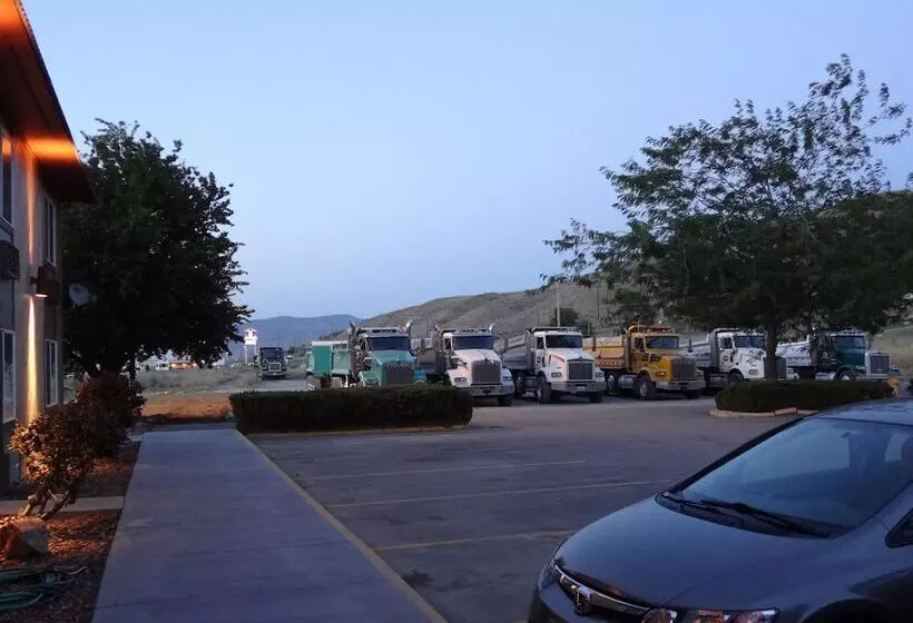 בית מלון כפרי Quality Inn & Suites Okanogan Omak