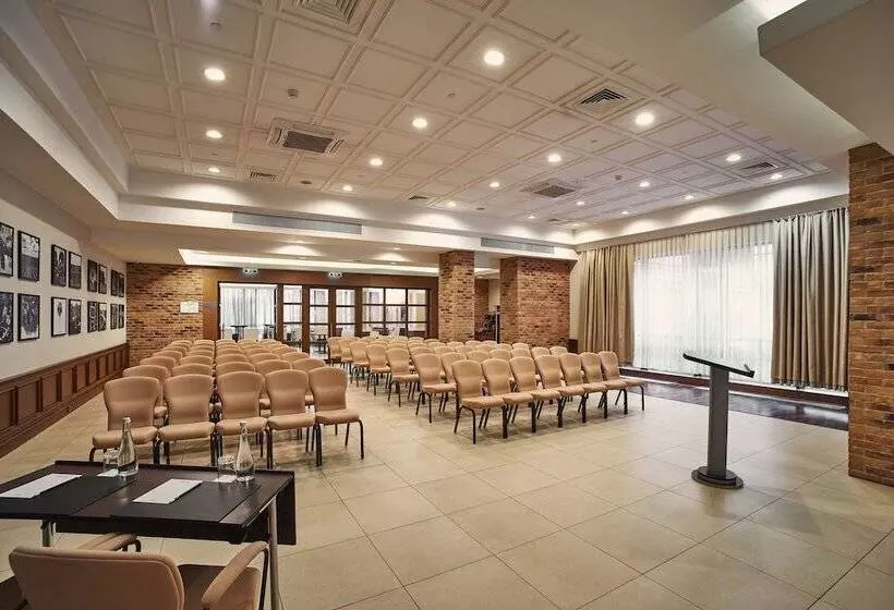 Radisson Blu Hotel, Kyiv Podil City Centre