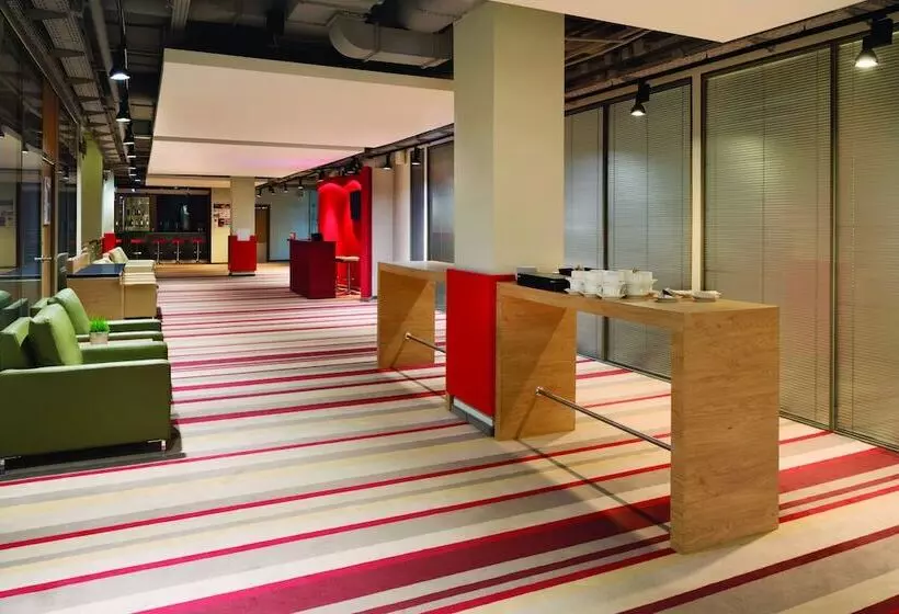 Szálloda Ramada Encore Kyiv