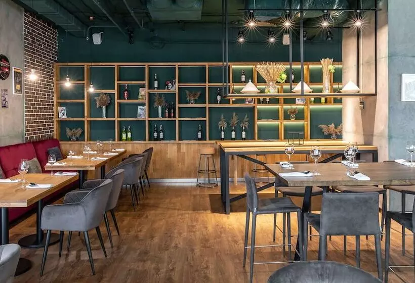 Szálloda Ramada Encore Kyiv