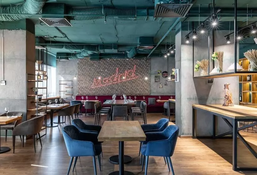 Szálloda Ramada Encore Kyiv