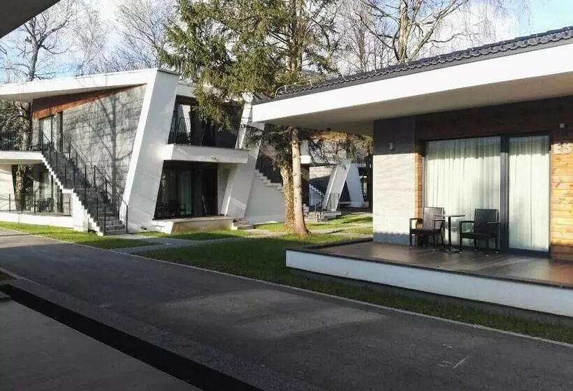 هتل Villas And Apartments Oaza