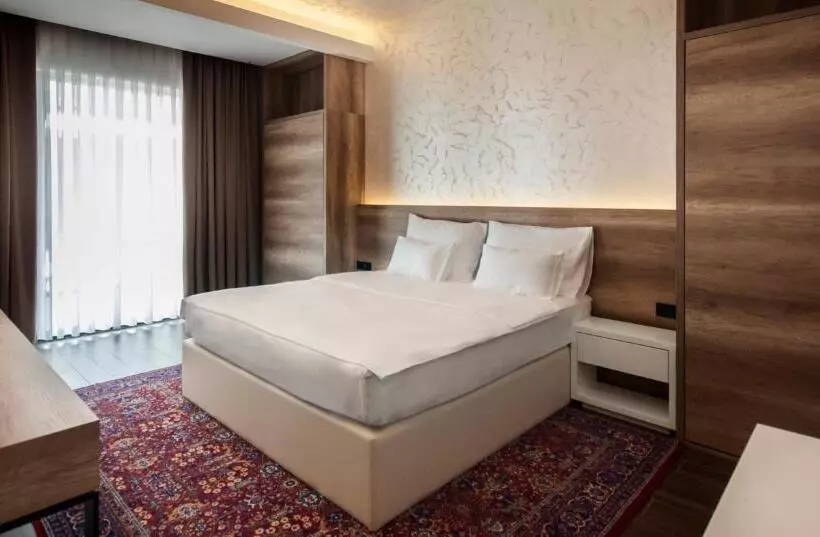 هتل Villas And Apartments Oaza