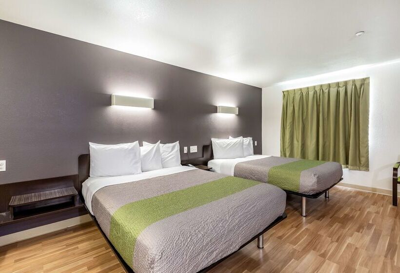 Отель Studio 6orange, Tx