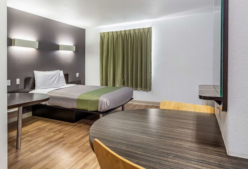 Отель Studio 6orange, Tx