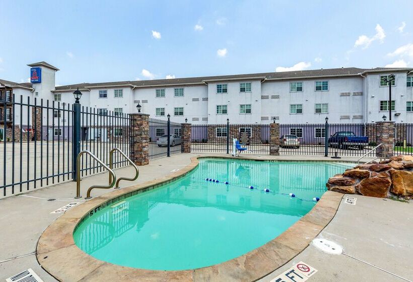 Отель Studio 6orange, Tx