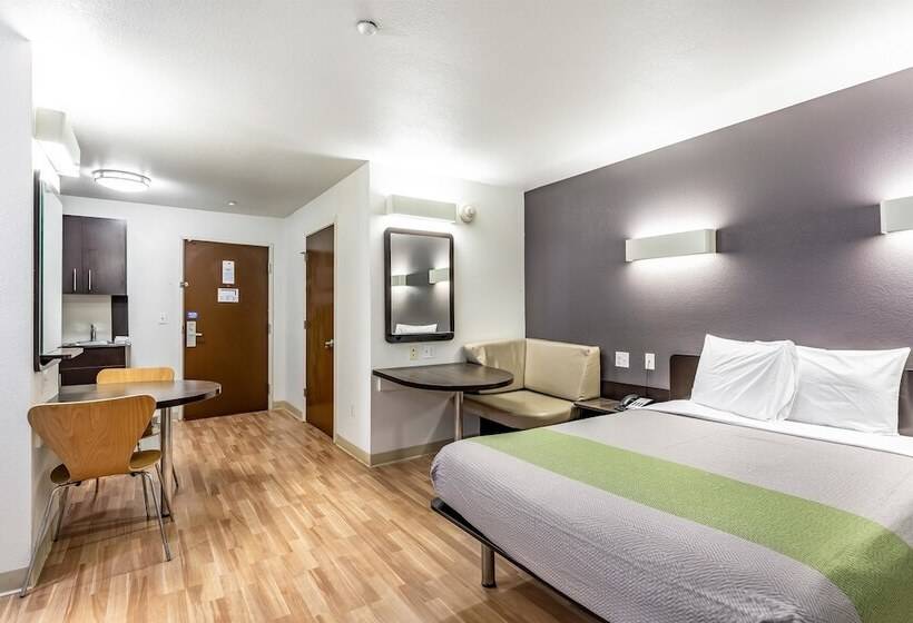 Отель Studio 6orange, Tx