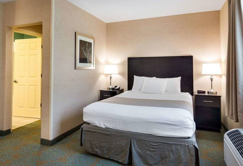 فندق Suburban Studios Quantico