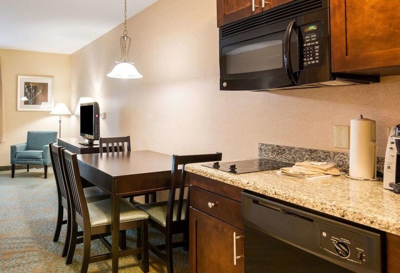 فندق Suburban Studios Quantico