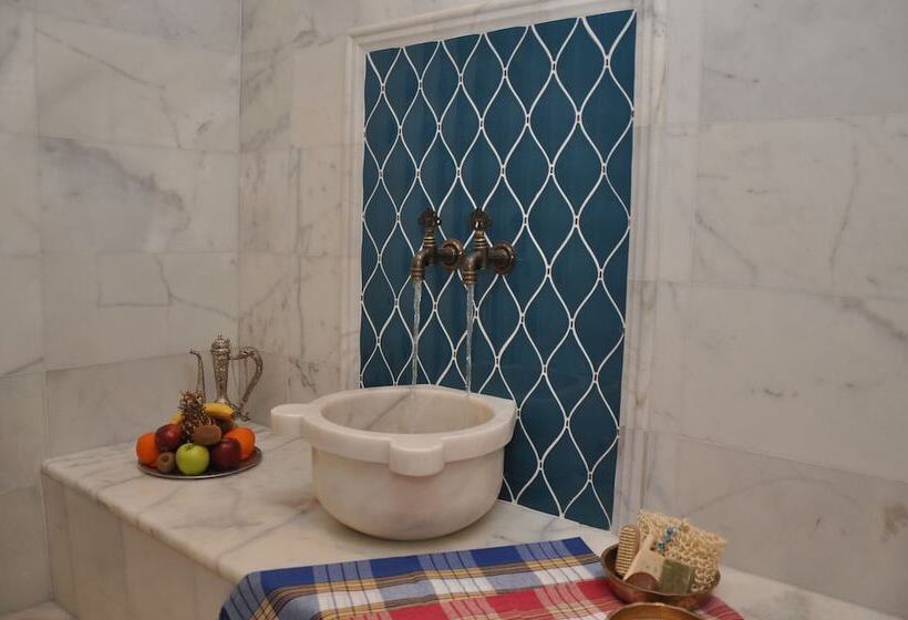 ホテル Taksim Line