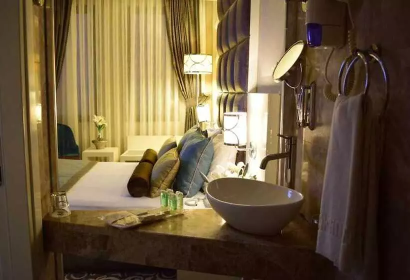 ホテル Taksim Line