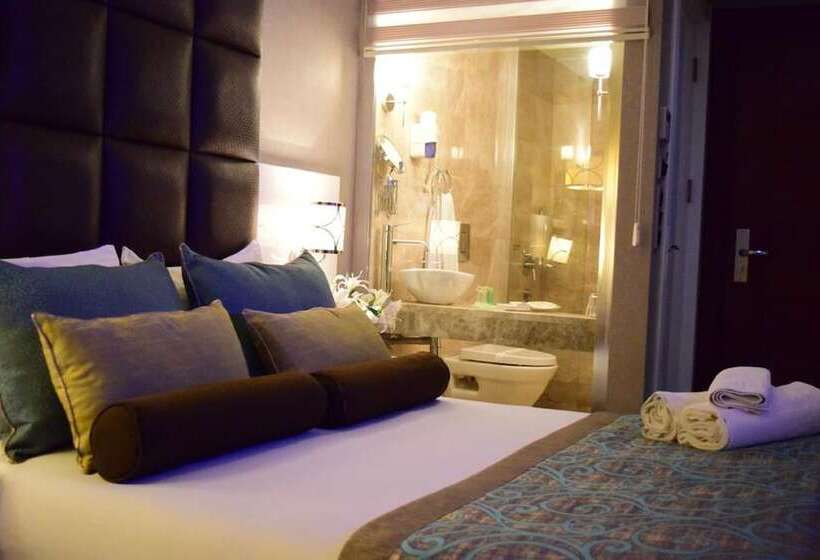 ホテル Taksim Line