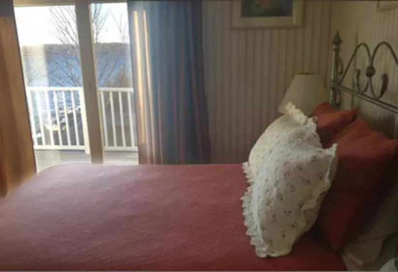 Szálloda The Quarterdeck Inn By The Sea