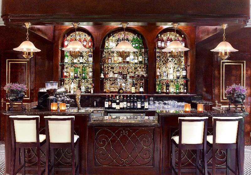 בית מלון כפרי The St. Regis Moscow Nikolskaya