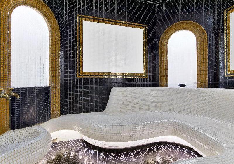 בית מלון כפרי The St. Regis Moscow Nikolskaya