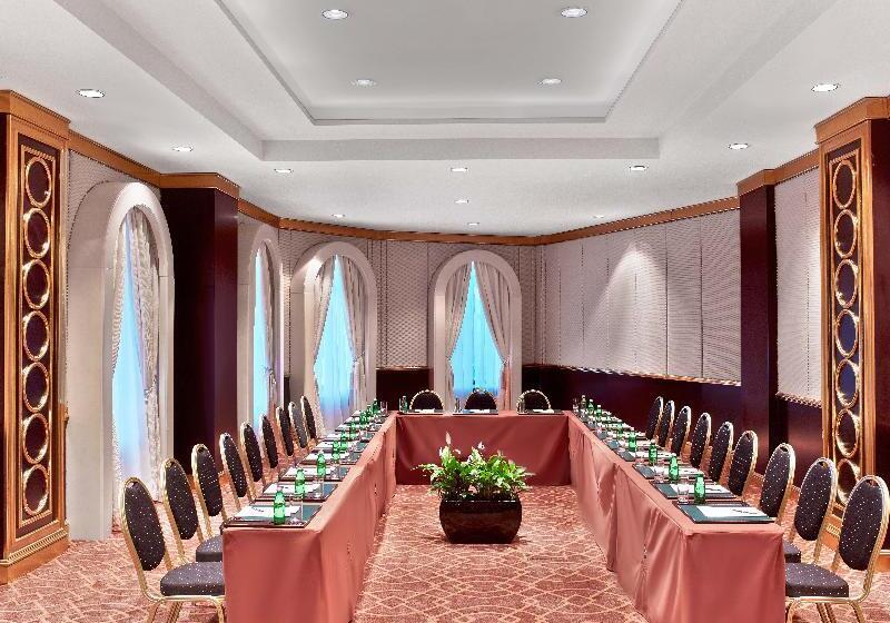 בית מלון כפרי The St. Regis Moscow Nikolskaya