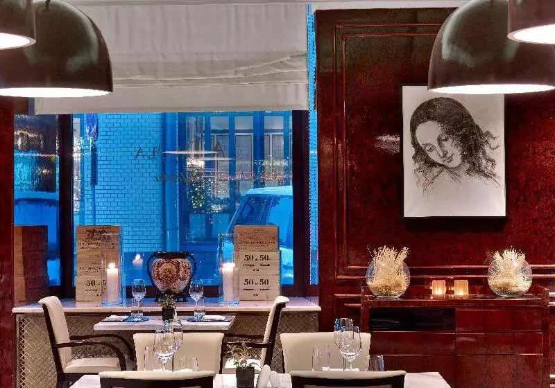 酒店 The St. Regis Moscow Nikolskaya