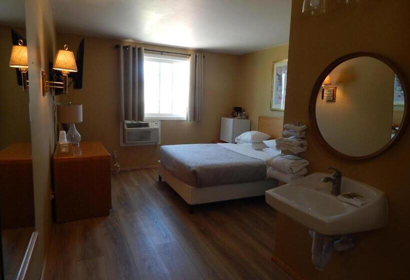 モーテル Alpine Inn