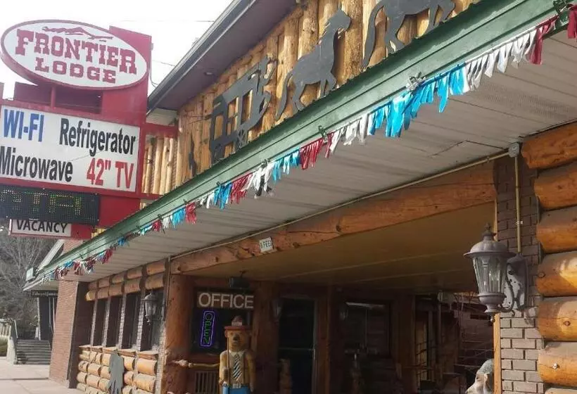 モーテル Frontier Lodge