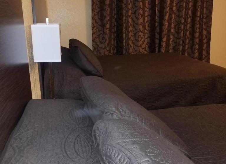 فندق على الطريق Frontier Lodge