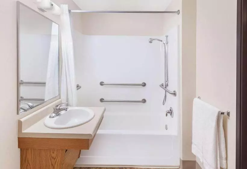 Woodspring Suites Ankeny Des Moines