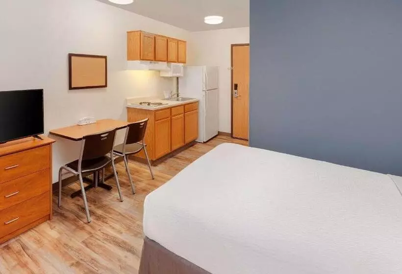 Woodspring Suites Ankeny Des Moines
