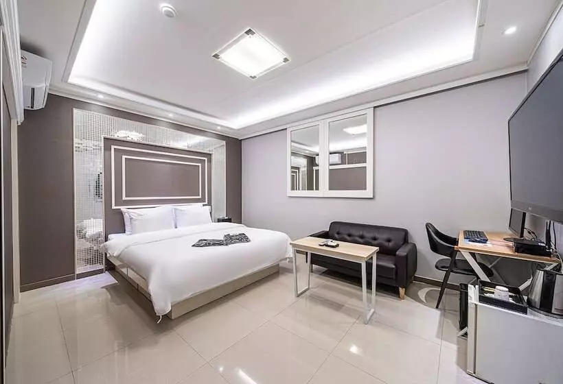 Hotelli Pyeongtaek Lx