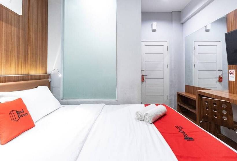 Hotel Reddoorz Premium Near Centre Point Mall Medan