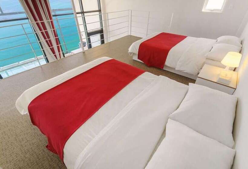 Пансион Goseong Croton Pool Villa