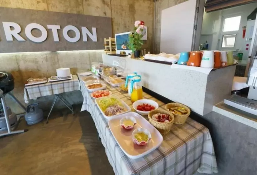ペンション Goseong Croton Pool Villa