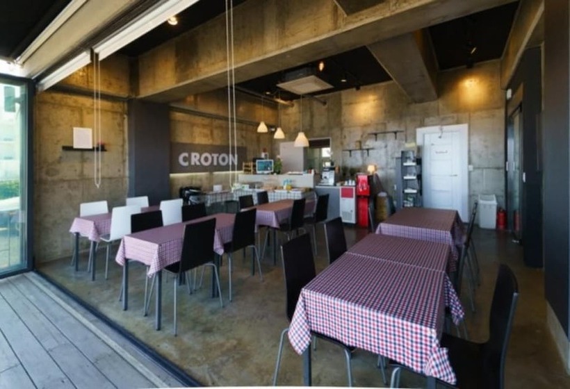 Пансион Goseong Croton Pool Villa