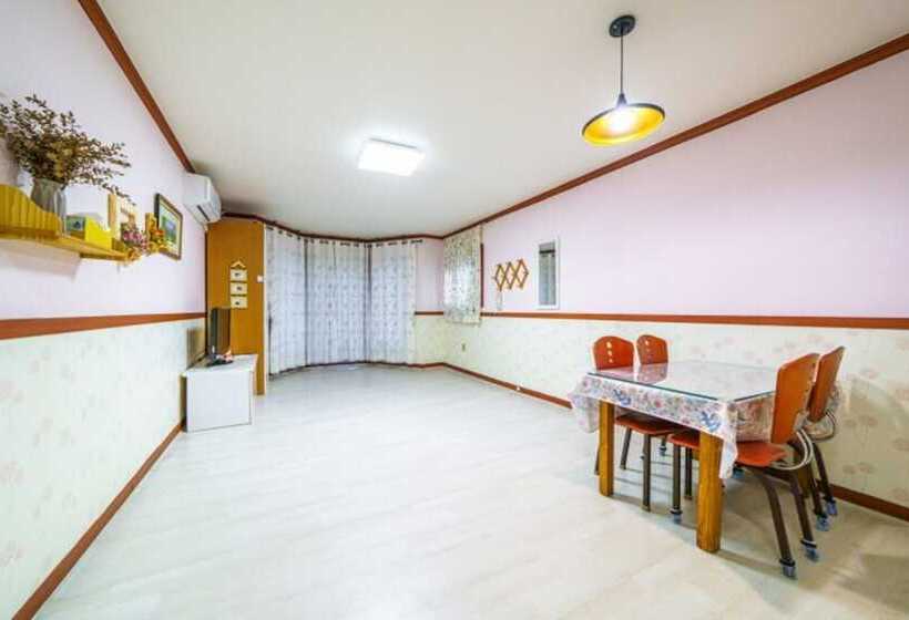 Yangyang Seorakdaemunteo Pension