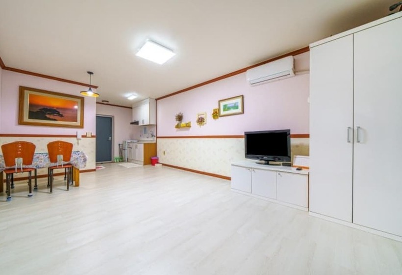 Yangyang Seorakdaemunteo Pension