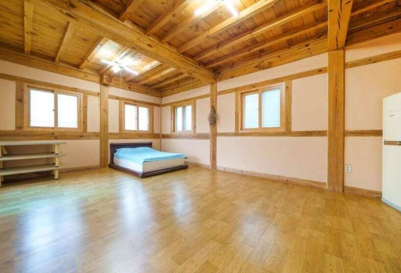 Yangyang Seorakdaemunteo Pension