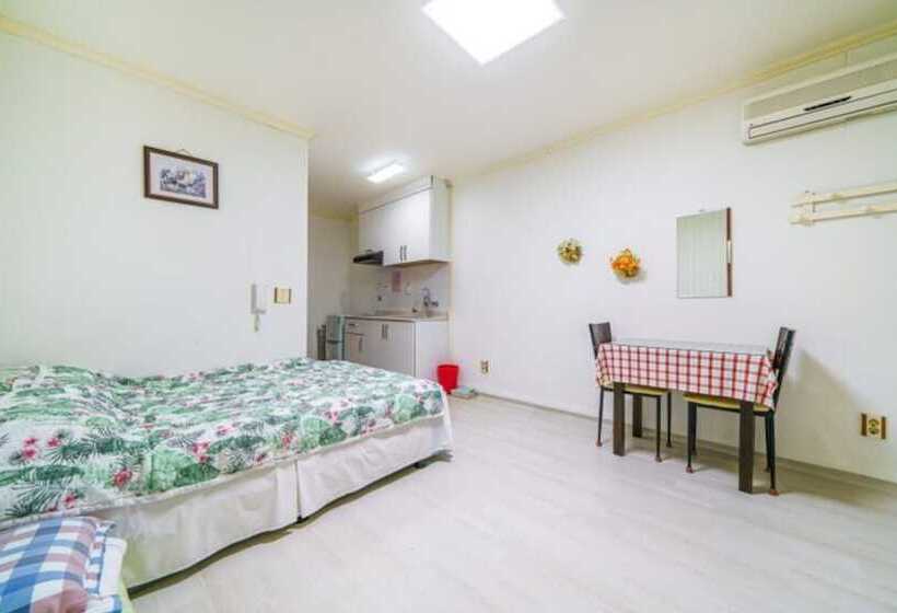 Yangyang Seorakdaemunteo Pension