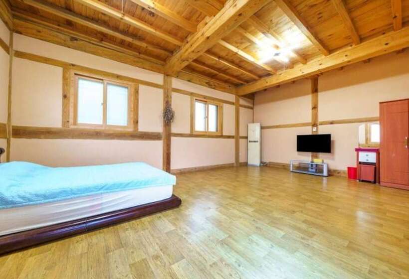 Yangyang Seorakdaemunteo Pension