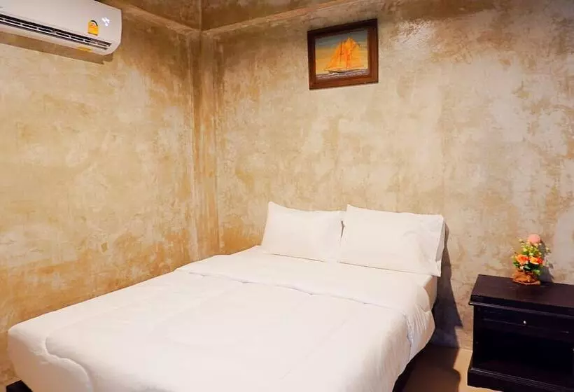 Hotelli Baan Lung Yod Resort Keangkrachan