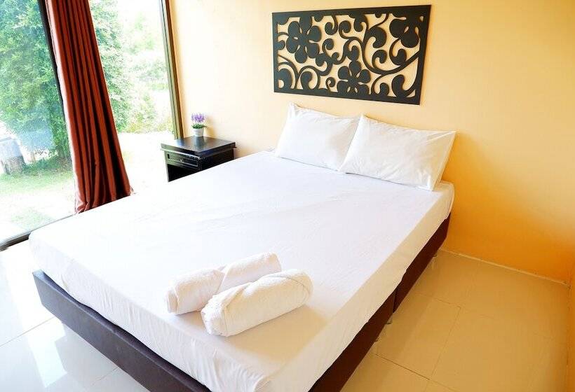 בית מלון כפרי Baan Lung Yod Resort Keangkrachan