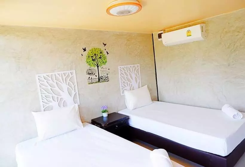 Hotelli Baan Lung Yod Resort Keangkrachan