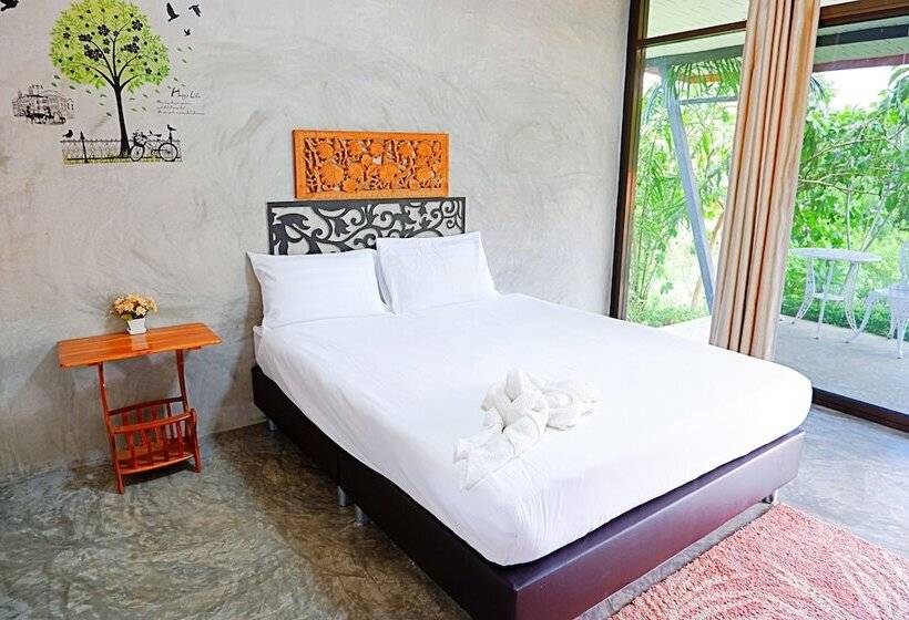 בית מלון כפרי Baan Lung Yod Resort Keangkrachan