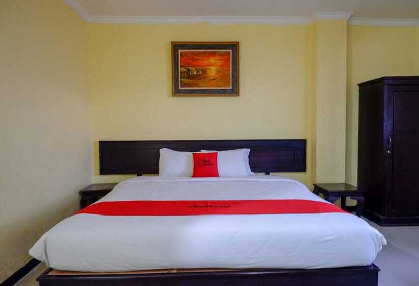 Отель Reddoorz Near Citraland Waterpark Kendari