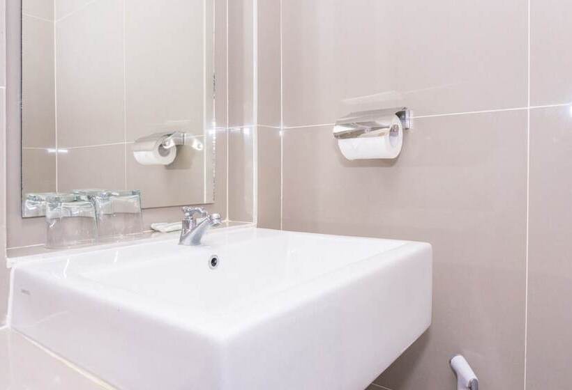 호텔 Reddoorz @ Tambolaka Sumba