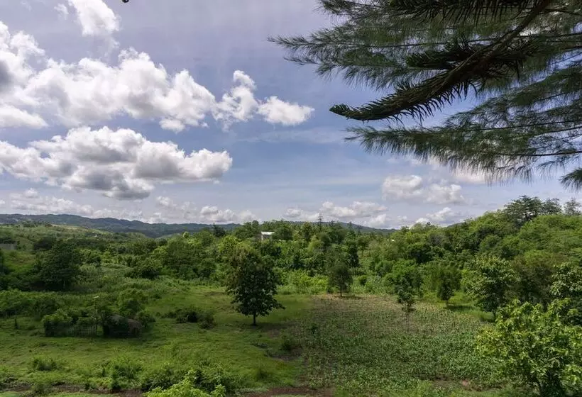 ホテル Reddoorz @ Tambolaka Sumba