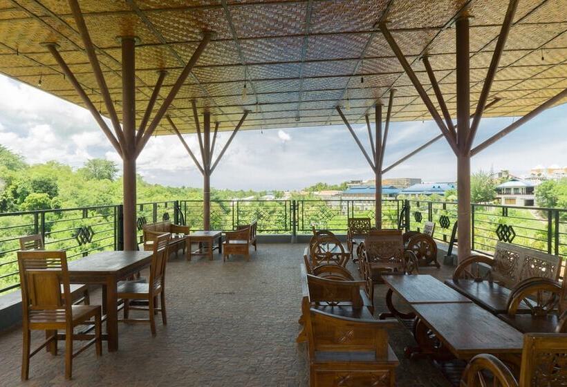 호텔 Reddoorz @ Tambolaka Sumba