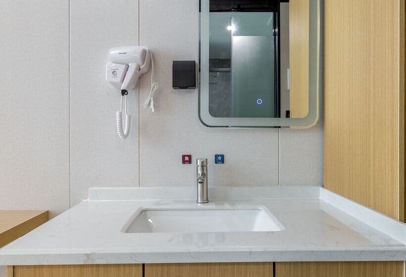 Yimi Hotel Wuyang New Town